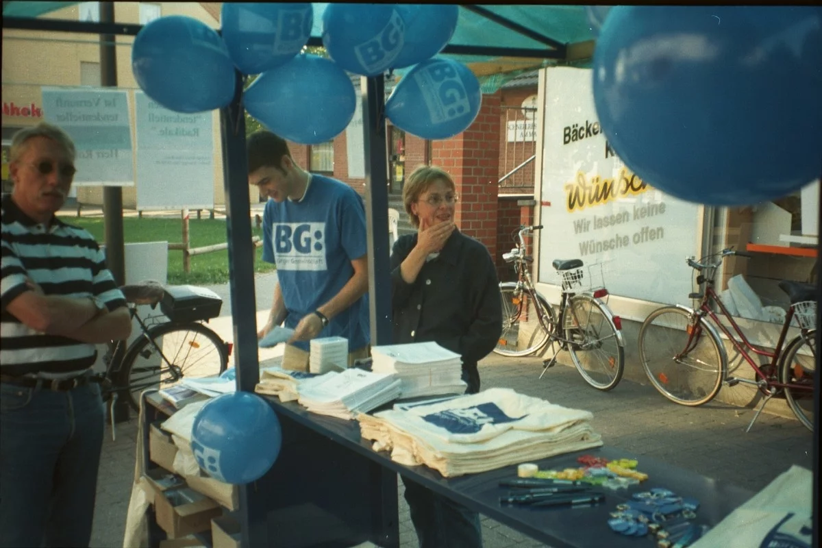 Bild mit Luck am Wahlstand der BG